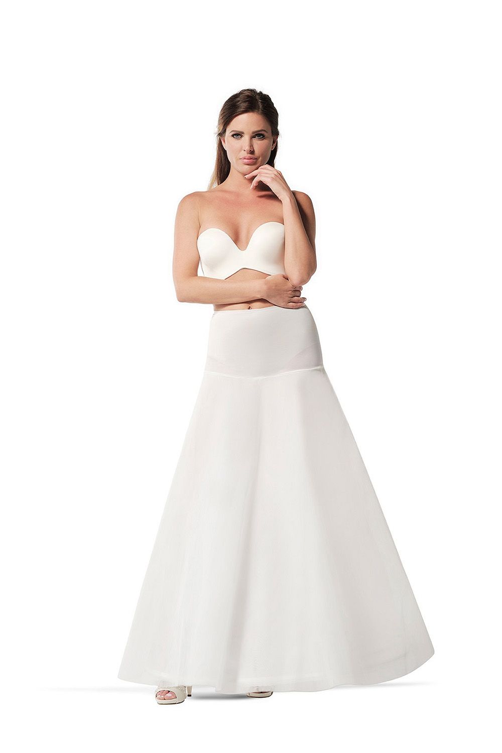 Petticoat met drielaags tule en één balein, omtrek 230 cm.