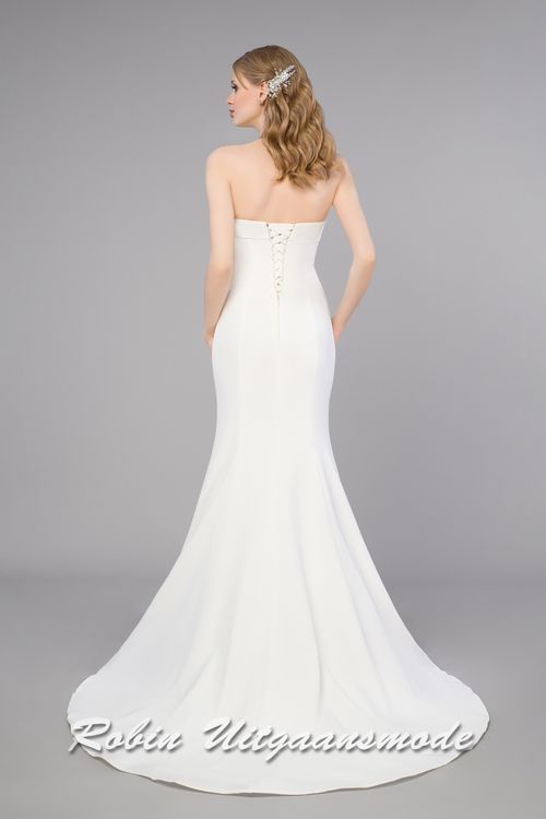 Achterkant van de Fishtail bruidsjurk met heartshape strapless lijfje