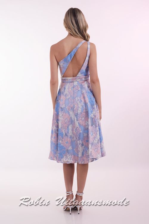 Open rug van de Multi-kleur One-shoulder cocktailjurk met fleurige print, schuinlopende lijfje en kort rok tot over de knie