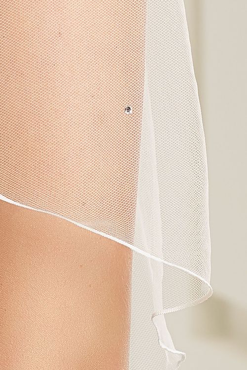 Detail van de Lange, dubbellaags bruidssluier met kristallen