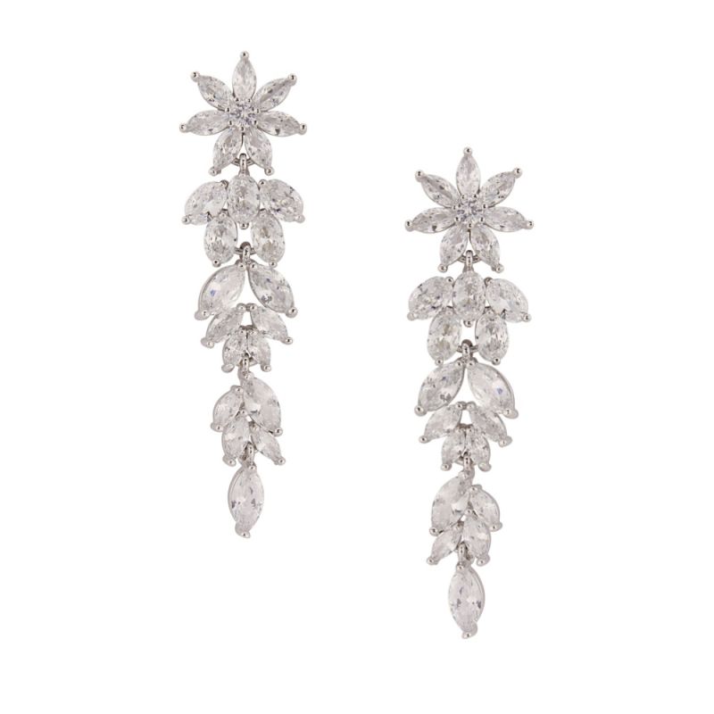 Lange oorhanger met cubic zirkonia kristallen