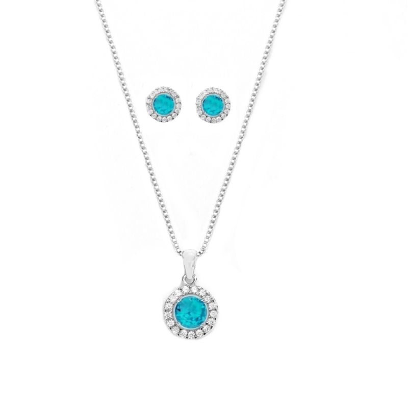 Set van ketting en oorbellen, versierd met lichtblauwe strass steen